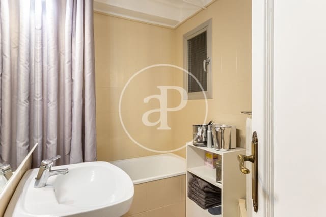 Apartamento de 3 habitaciones en Russafa, València ciudad en alquiler - 1.800 € (Ref: 9839323)
