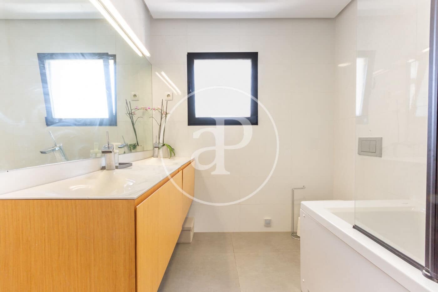 5 bedroom Villa for sale in L'Eliana with pool - € 895,000 (Ref: 9839328)