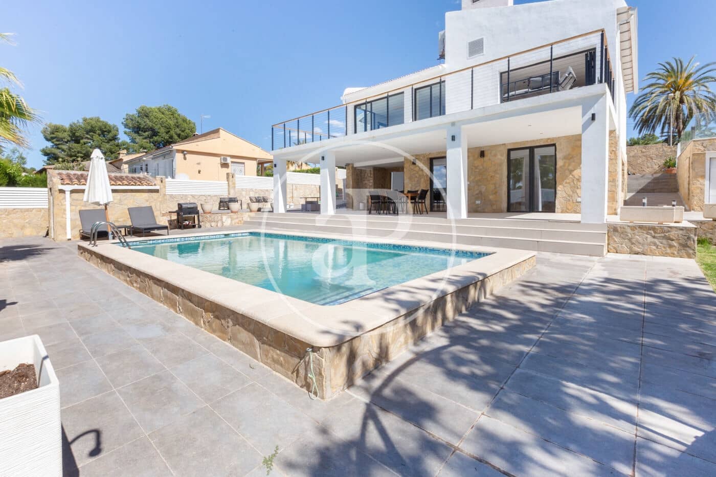 5 bedroom Villa for sale in L'Eliana with pool - € 895,000 (Ref: 9839328)