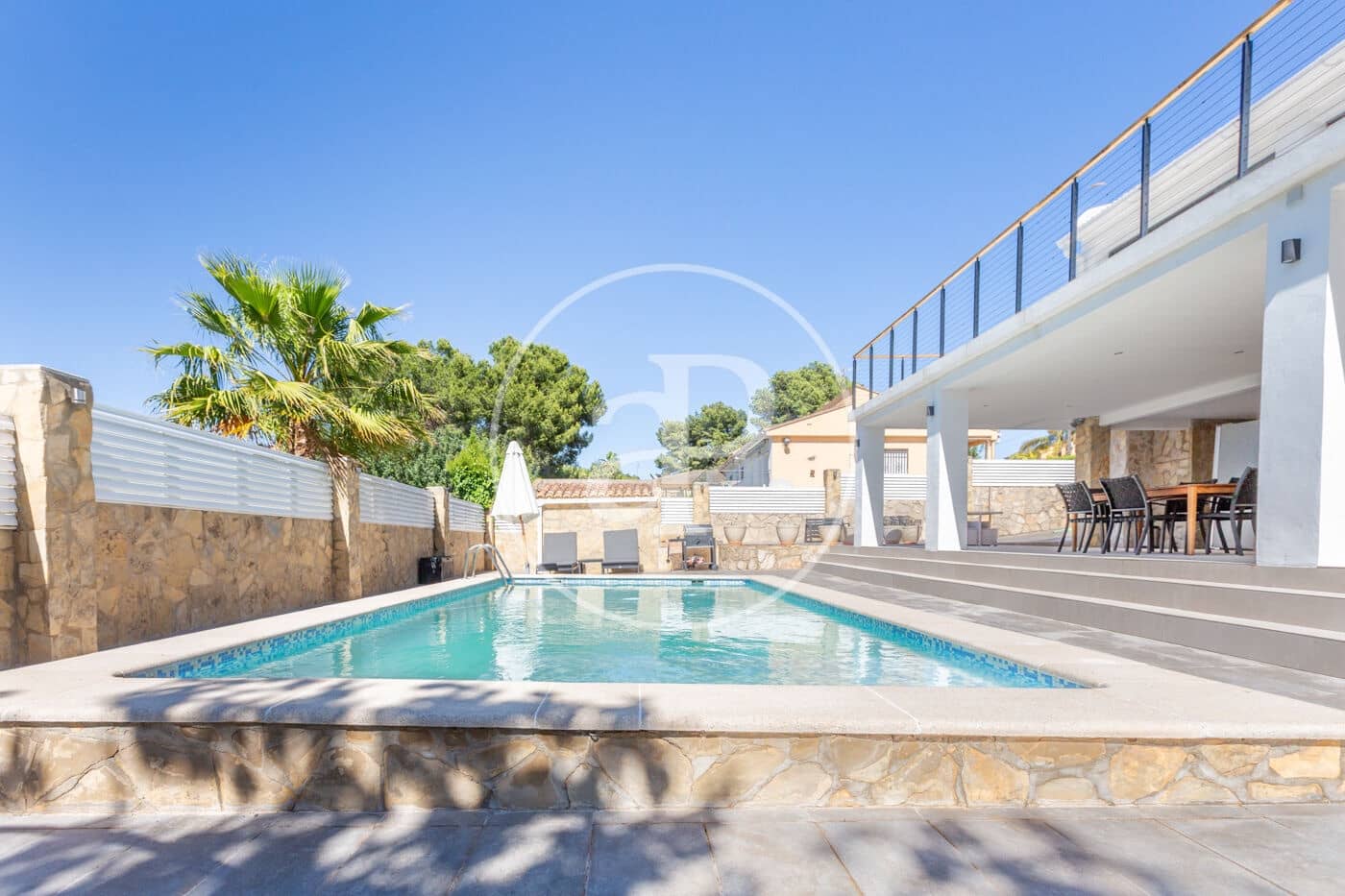 5 bedroom Villa for sale in L'Eliana with pool - € 895,000 (Ref: 9839328)