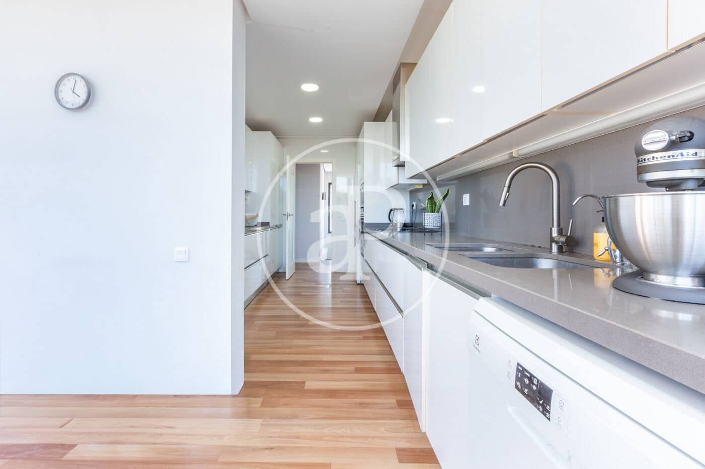 5 bedroom Villa for sale in L'Eliana with pool - € 895,000 (Ref: 9839328)