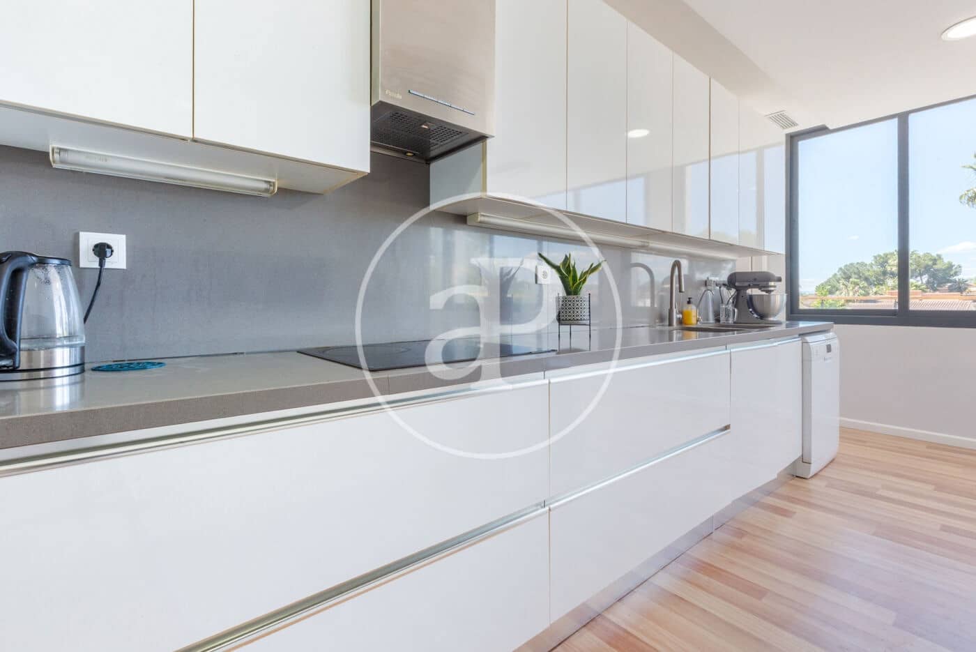 5 bedroom Villa for sale in L'Eliana with pool - € 895,000 (Ref: 9839328)