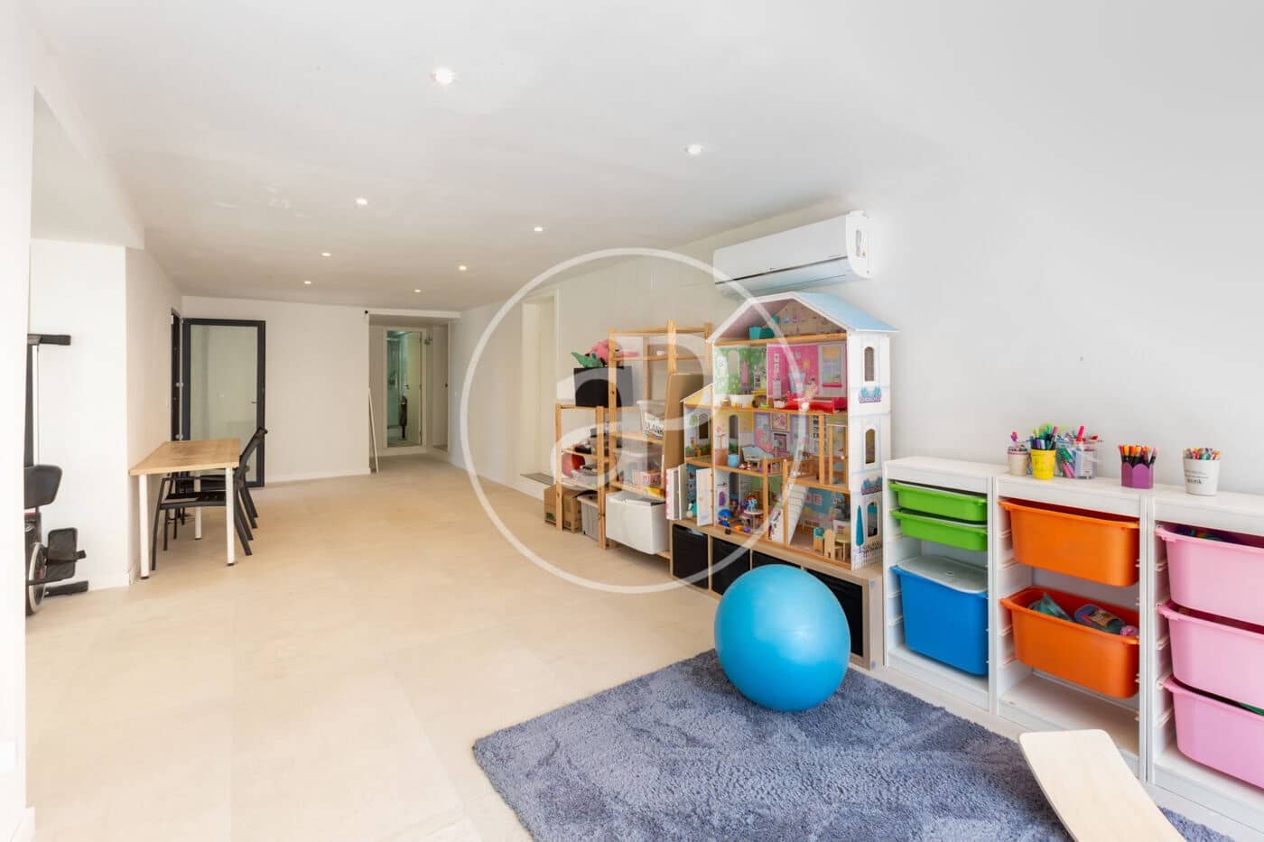 5 bedroom Villa for sale in L'Eliana with pool - € 895,000 (Ref: 9839328)