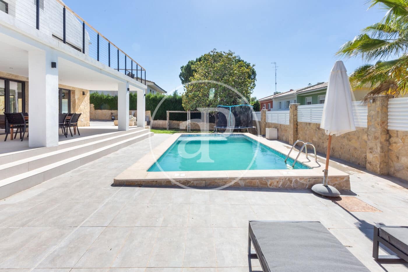 5 bedroom Villa for sale in L'Eliana with pool - € 895,000 (Ref: 9839328)