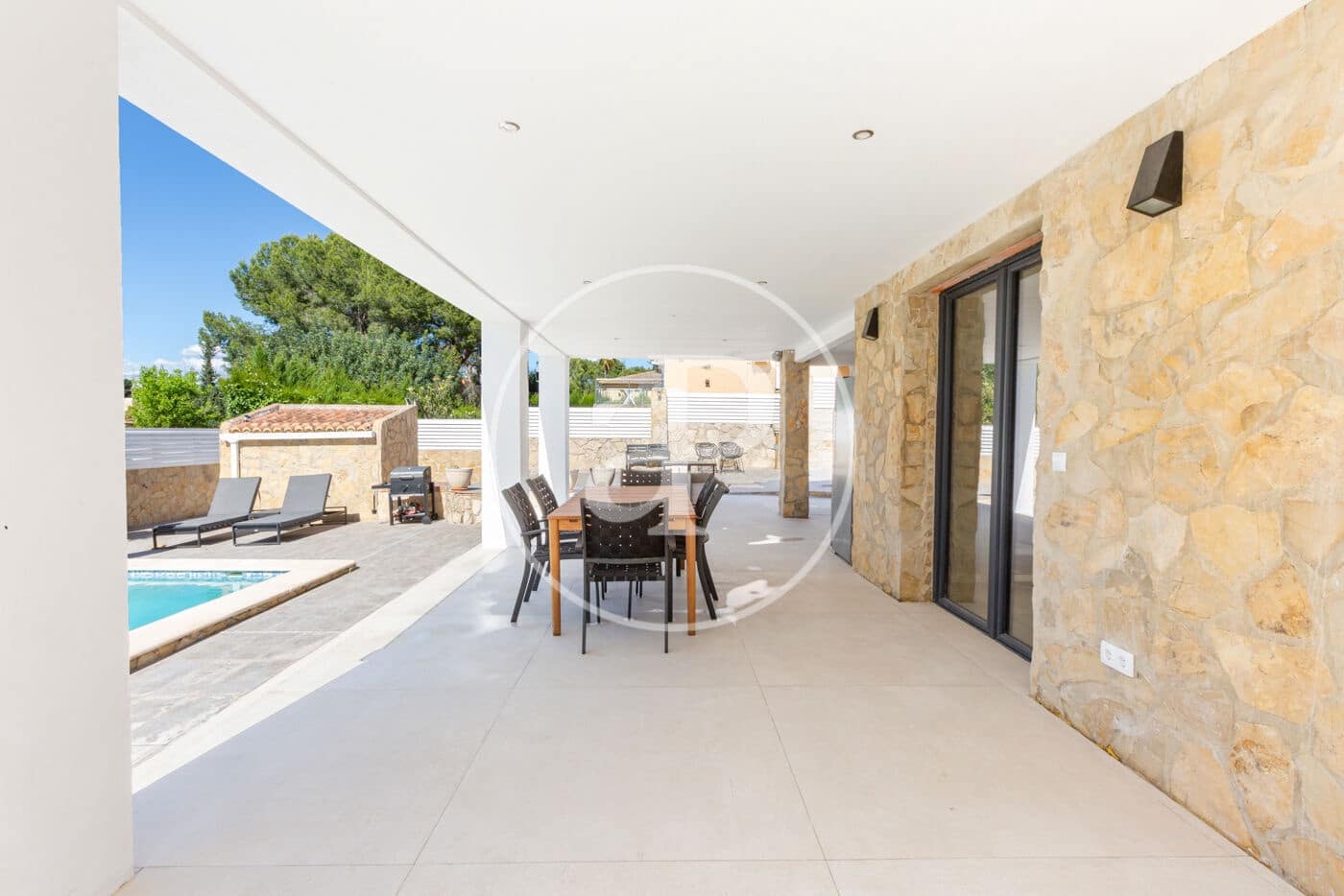 5 bedroom Villa for sale in L'Eliana with pool - € 895,000 (Ref: 9839328)