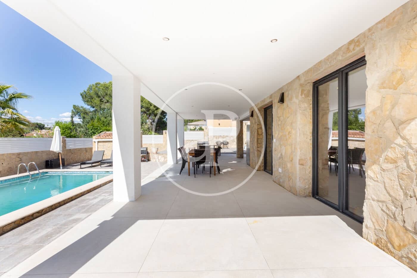 5 bedroom Villa for sale in L'Eliana with pool - € 895,000 (Ref: 9839328)