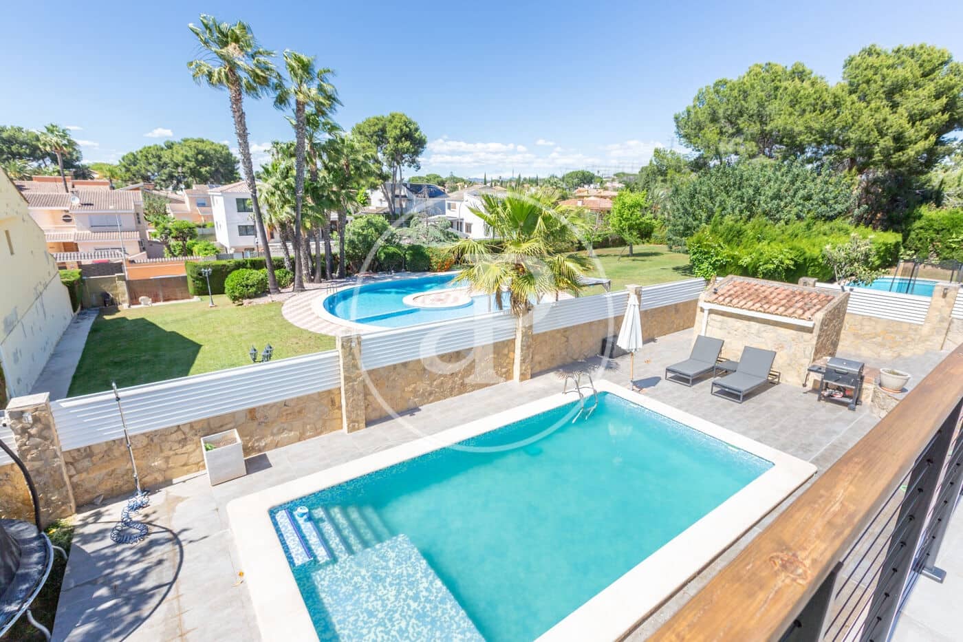 5 bedroom Villa for sale in L'Eliana with pool - € 895,000 (Ref: 9839328)