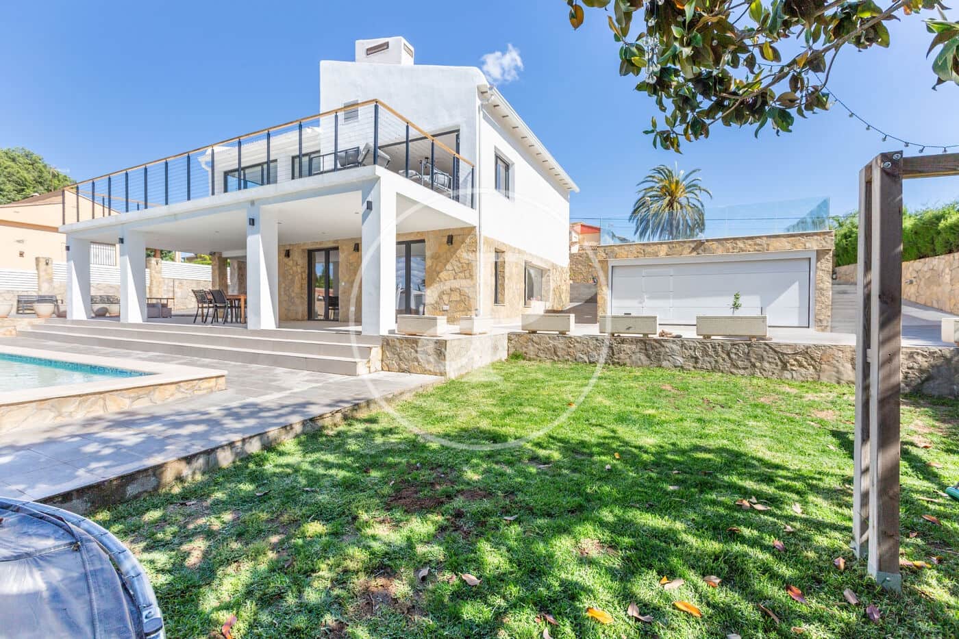 5 bedroom Villa for sale in L'Eliana with pool - € 830,000 (Ref: 9839328)