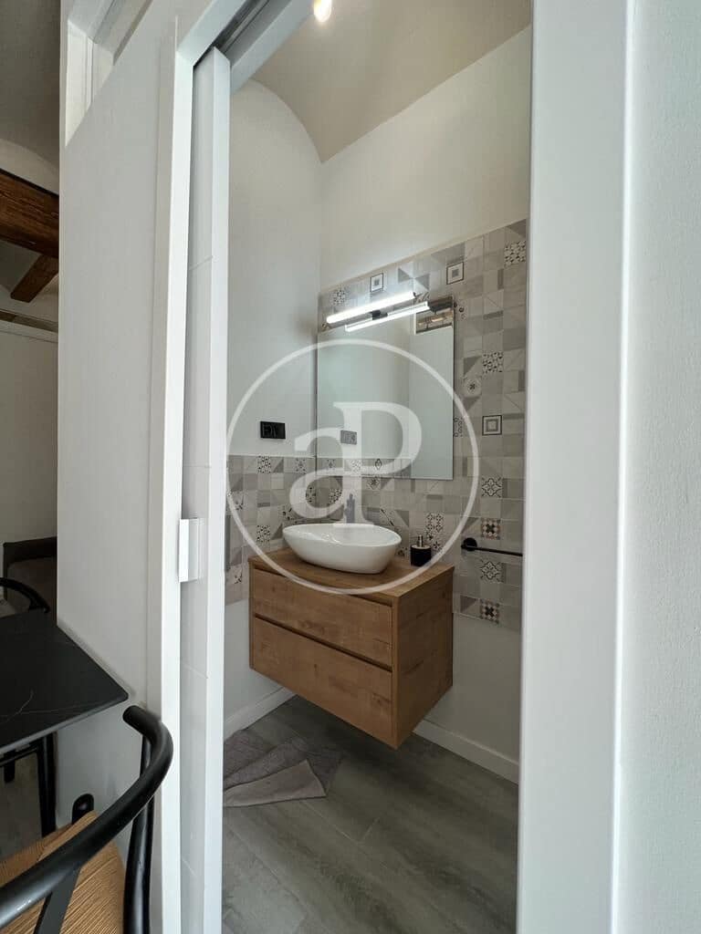 2 bedroom Apartment for rent in Valencia city - € 1,500 (Ref: 9839331)