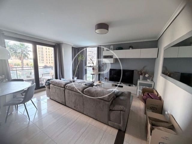 3 quarto Apartamento para arrendar em Ciutat de les Arts i de les Ciencies, Valência cidade com piscina garagem - 2 100 € (Ref: 9843471)