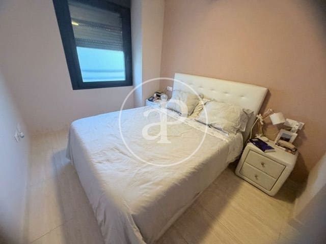 3 quarto Apartamento para arrendar em Ciutat de les Arts i de les Ciencies, Valência cidade com piscina garagem - 2 100 € (Ref: 9843471)