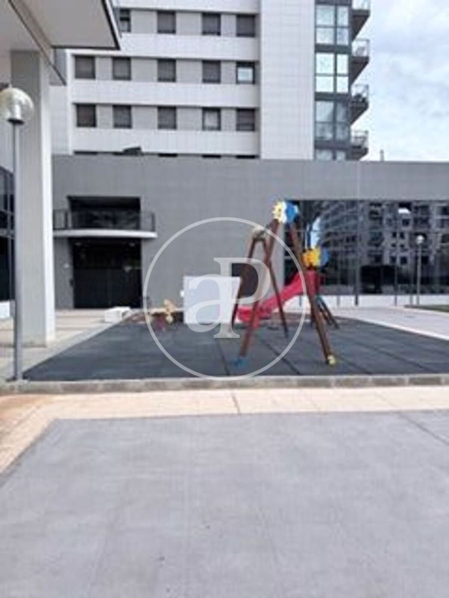 3 quarto Apartamento para arrendar em Valencia cidade com piscina garagem - 2 100 € (Ref: 9843471)