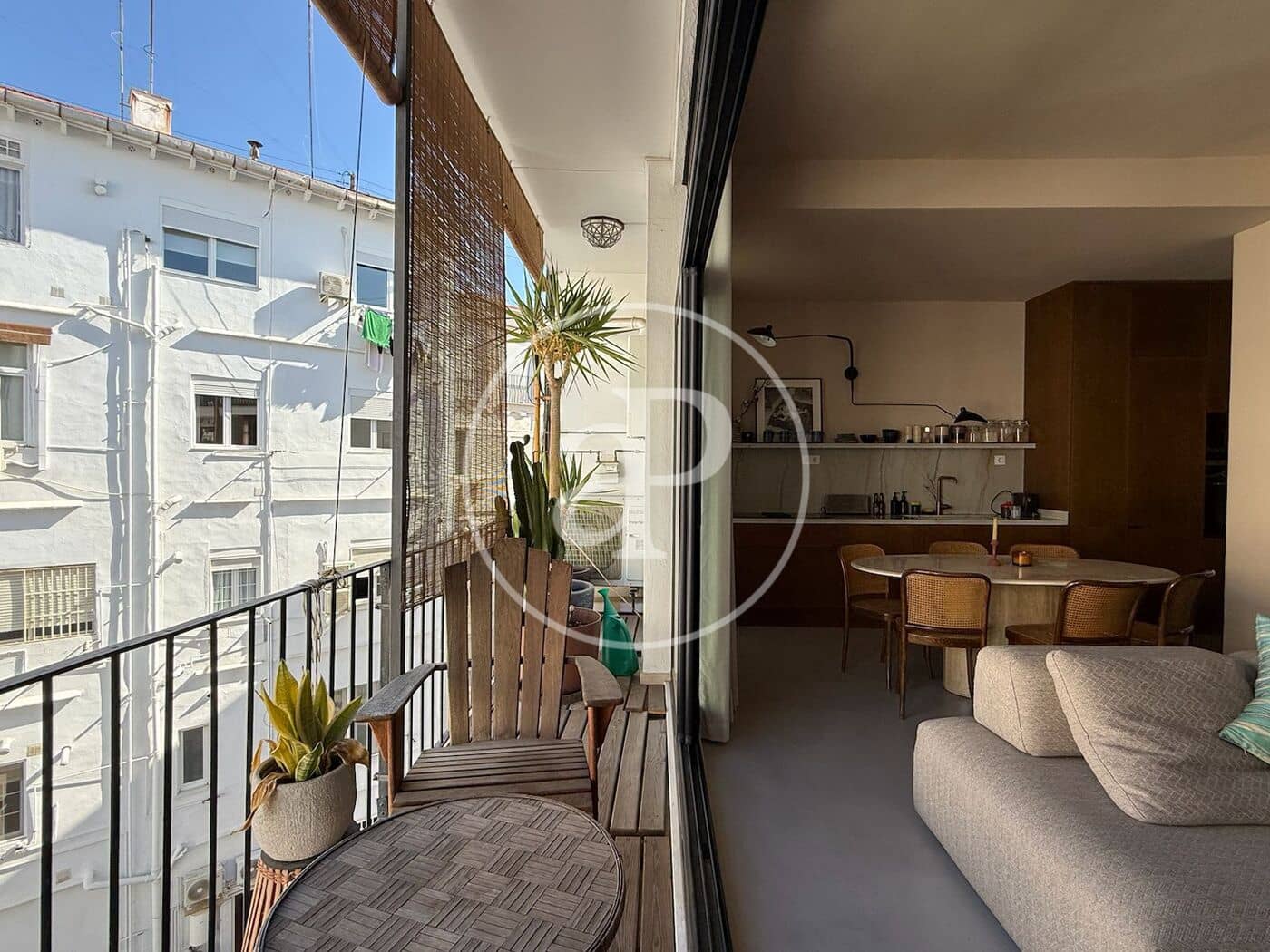 2 bedroom Apartment for rent in Valencia city - € 2,900 (Ref: 9846304)