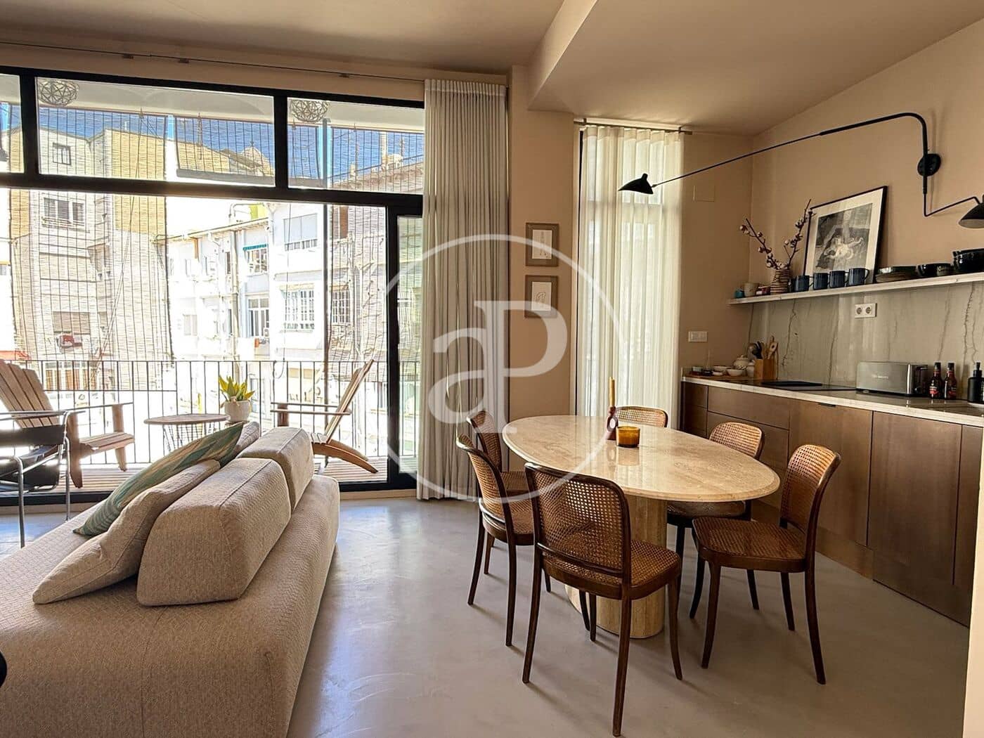 2 bedroom Apartment for rent in Valencia city - € 2,900 (Ref: 9846304)