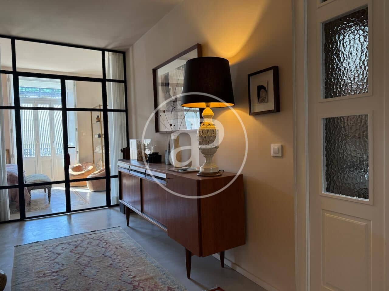 2 bedroom Apartment for rent in Valencia city - € 2,900 (Ref: 9846304)