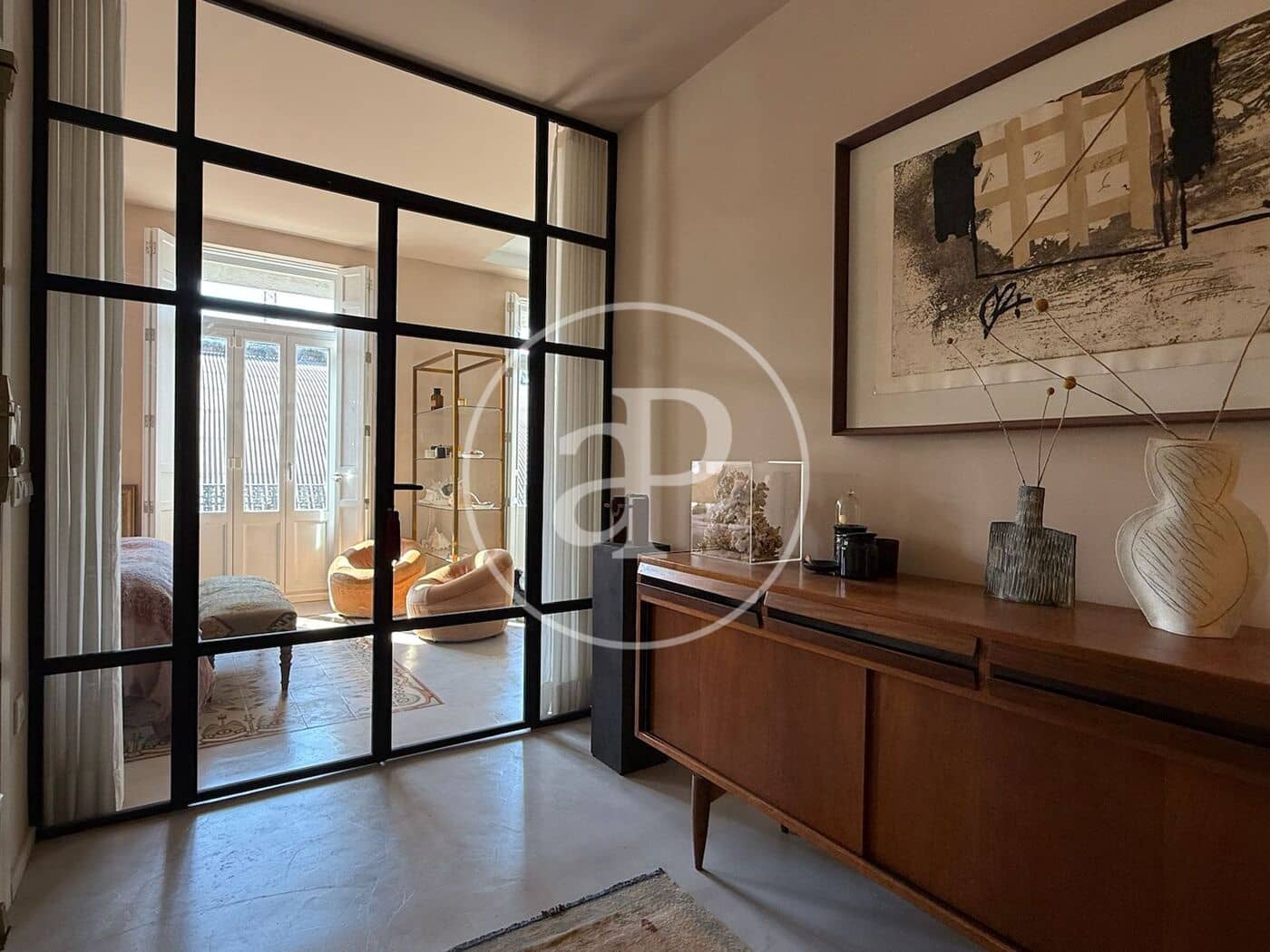 2 bedroom Apartment for rent in Valencia city - € 2,900 (Ref: 9846304)