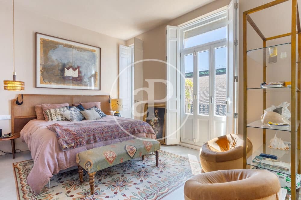 2 bedroom Apartment for rent in Valencia city - € 2,900 (Ref: 9846304)