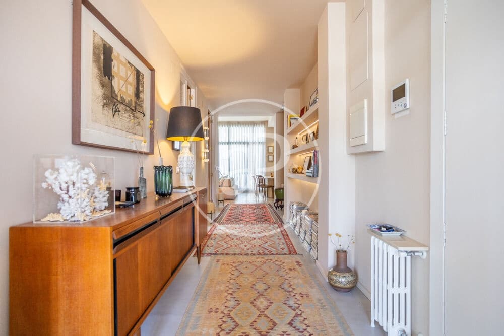 2 bedroom Apartment for rent in Valencia city - € 2,900 (Ref: 9846304)