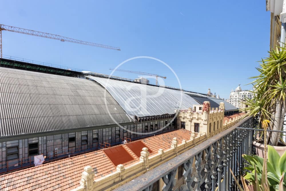 2 bedroom Apartment for rent in Valencia city - € 2,900 (Ref: 9846304)