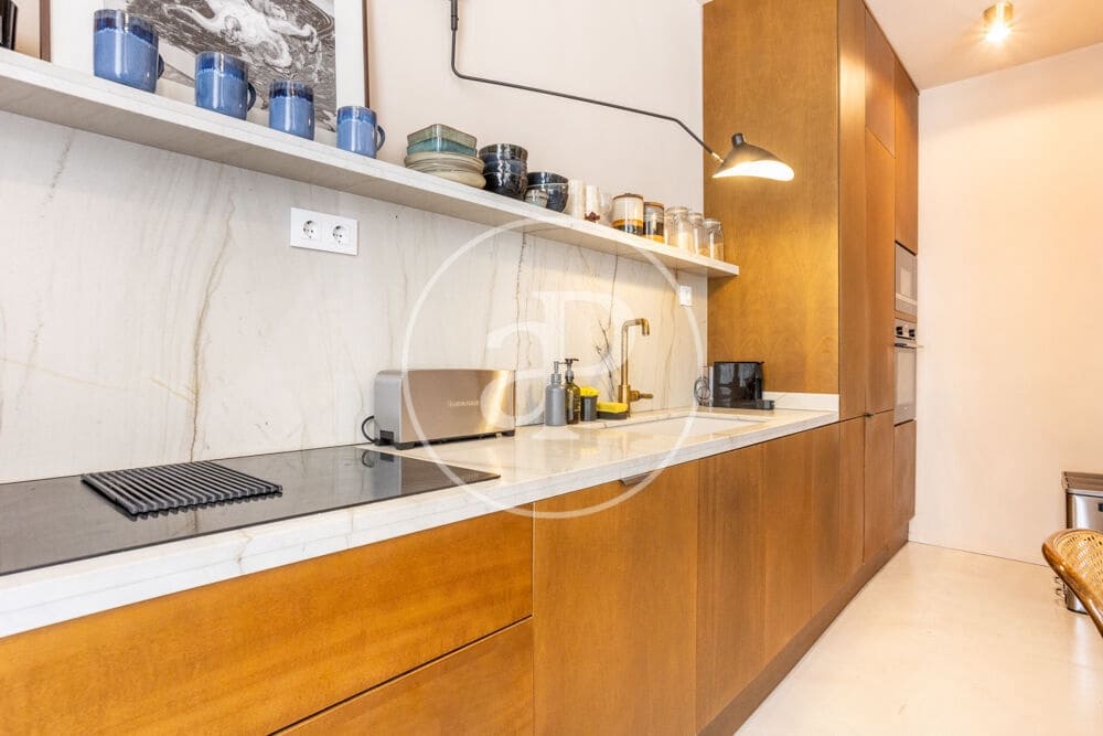 2 bedroom Apartment for rent in Valencia city - € 2,900 (Ref: 9846304)