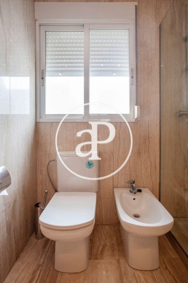 2 sovrum Lägenhet att hyra i Valencia stad - 1 500 € (Ref: 9846305)