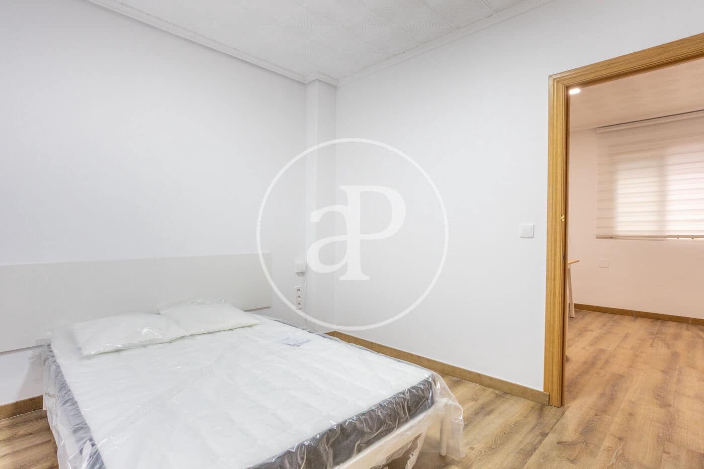 3 bedroom Apartment for rent in Valencia city - € 1,350 (Ref: 9846306)
