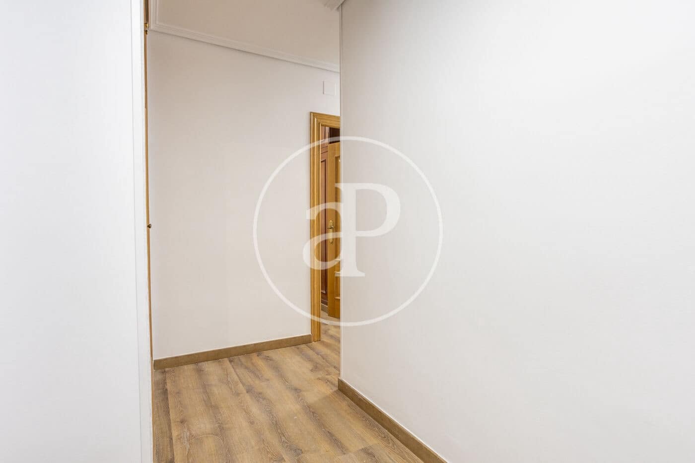 3 bedroom Apartment for rent in Valencia city - € 1,350 (Ref: 9846306)