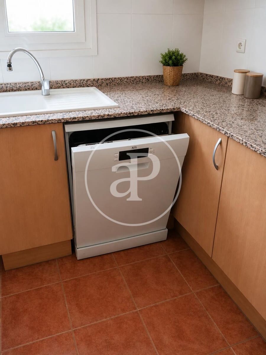 4 makuuhuone Huvila myytävänä paikassa Chiva mukana uima-altaan - 299 999 € (Ref: 9846309)