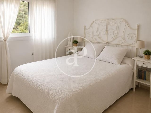 4 soverom Villa til salgs i Chiva med svømmebasseng - € 299 999 (Ref: 9846309)