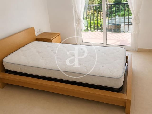 4 soverom Villa til salgs i Chiva med svømmebasseng - € 299 999 (Ref: 9846309)