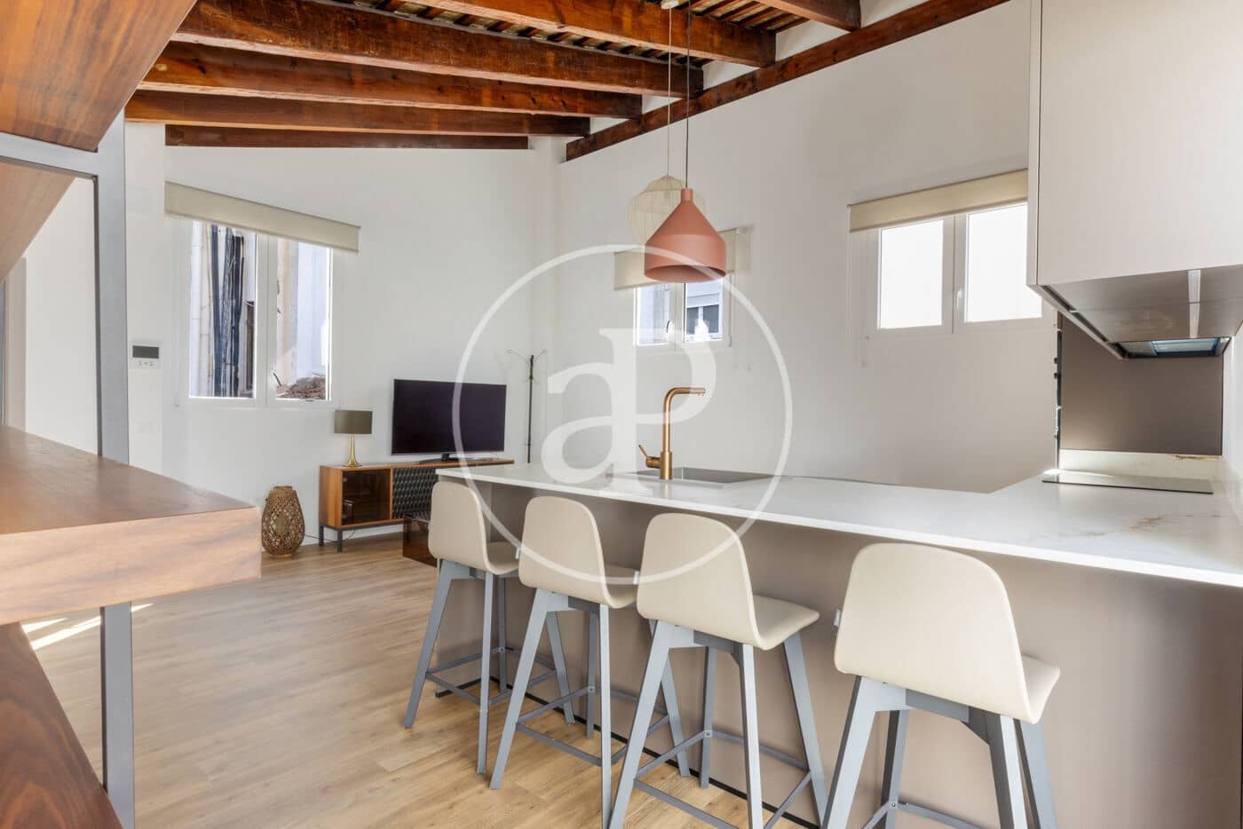 2 bedroom Penthouse for rent in Valencia city - € 1,900 (Ref: 9846310)
