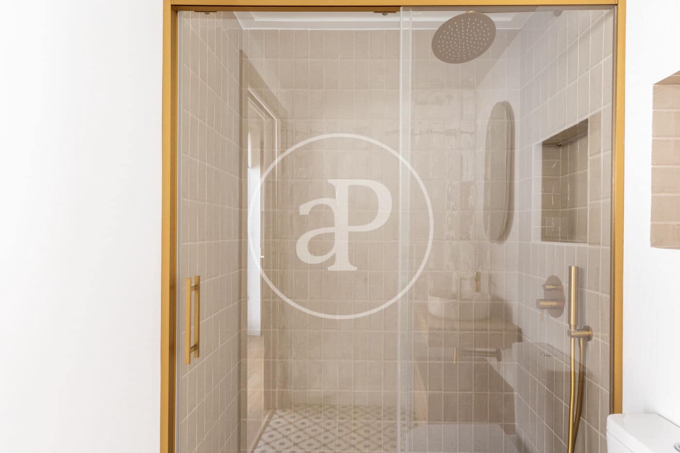 2 bedroom Penthouse for rent in Valencia city - € 1,900 (Ref: 9846310)