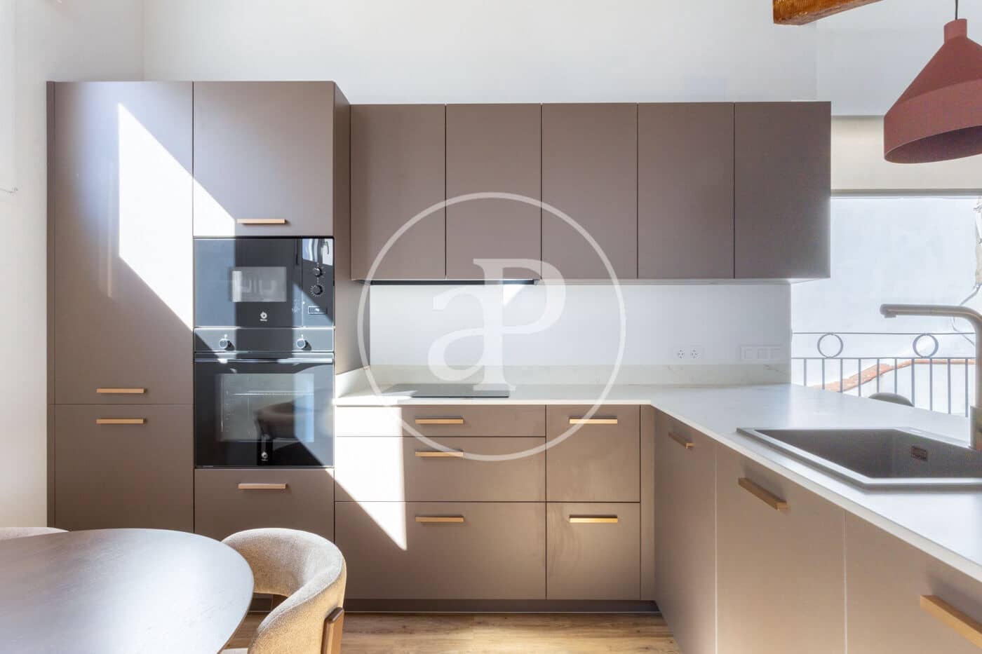 2 bedroom Penthouse for rent in Valencia city - € 1,900 (Ref: 9846310)