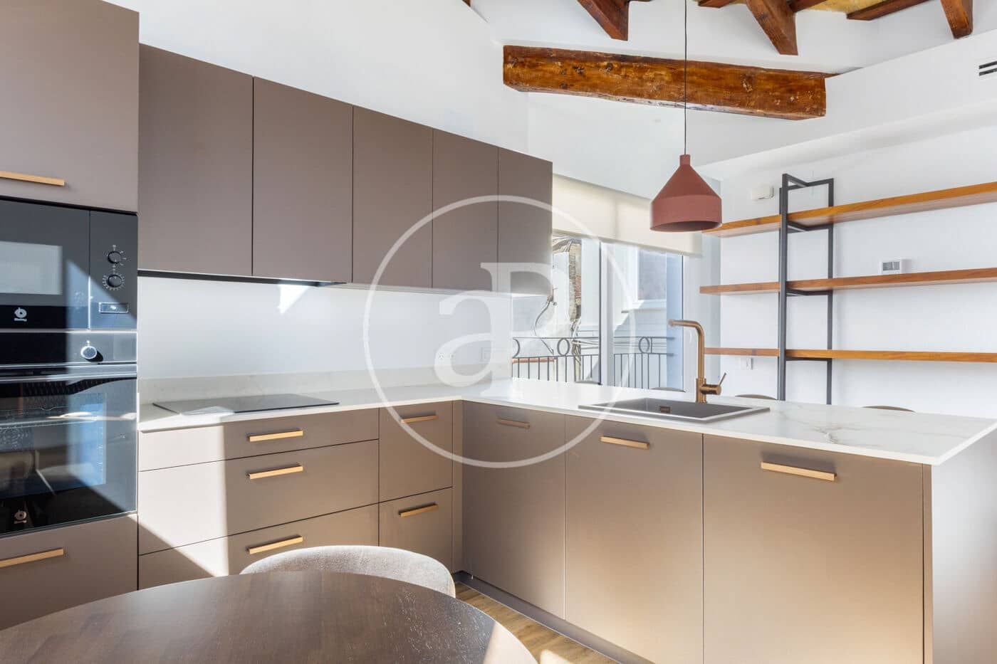 2 bedroom Penthouse for rent in Valencia city - € 1,900 (Ref: 9846310)