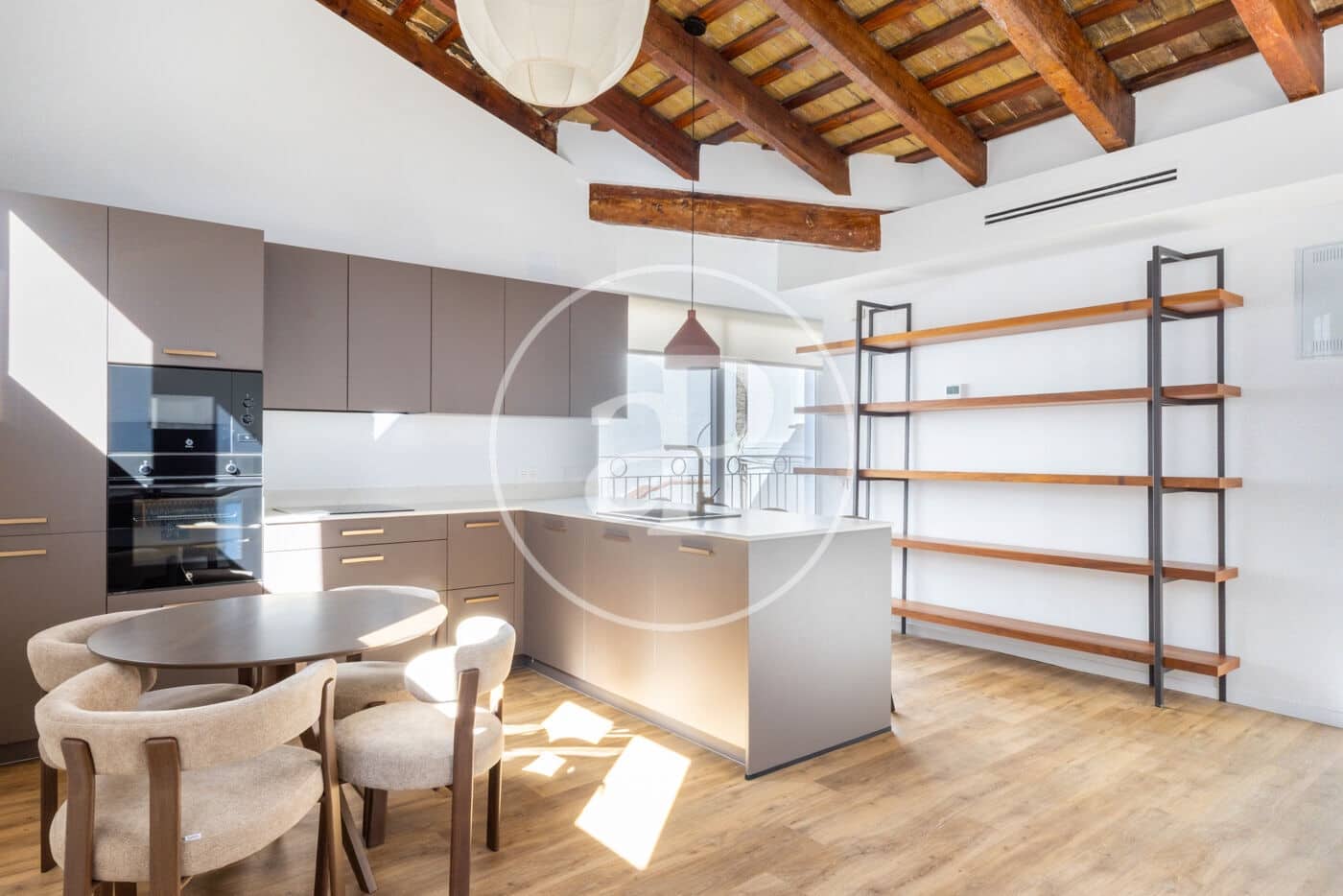 2 bedroom Penthouse for rent in Valencia city - € 1,900 (Ref: 9846310)