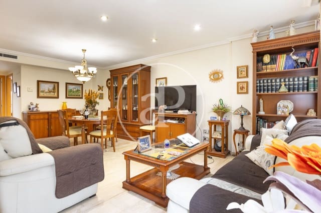 4 soveværelse Villa til salg i Norte, Castelló de la Plana med swimmingpool - € 450.000 (Ref: 9849459)