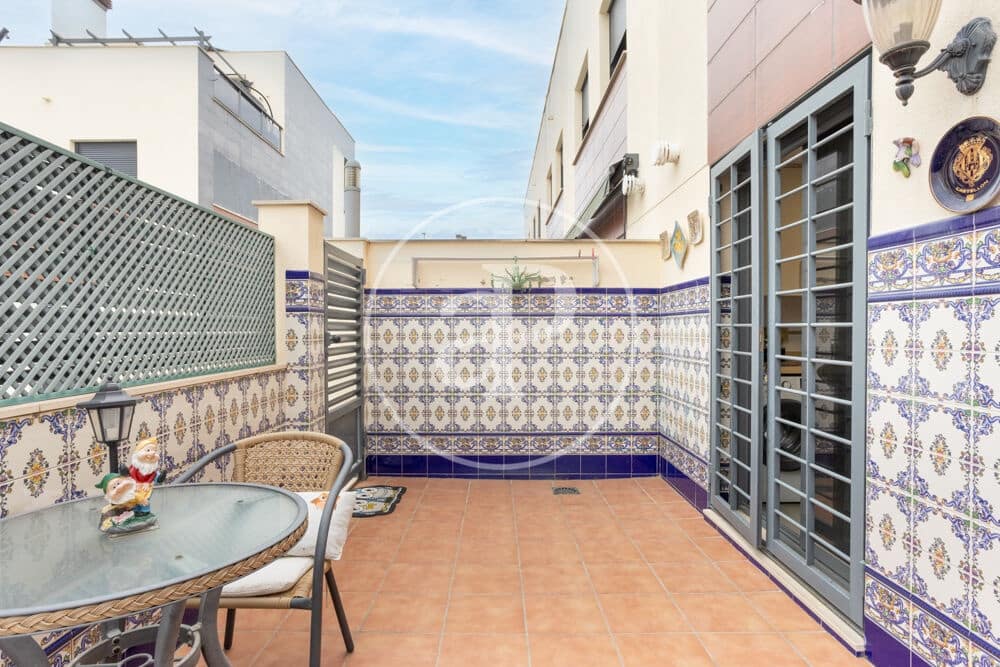 4 soveværelse Villa til salg i Castello de la Plana med swimmingpool - € 450.000 (Ref: 9849459)