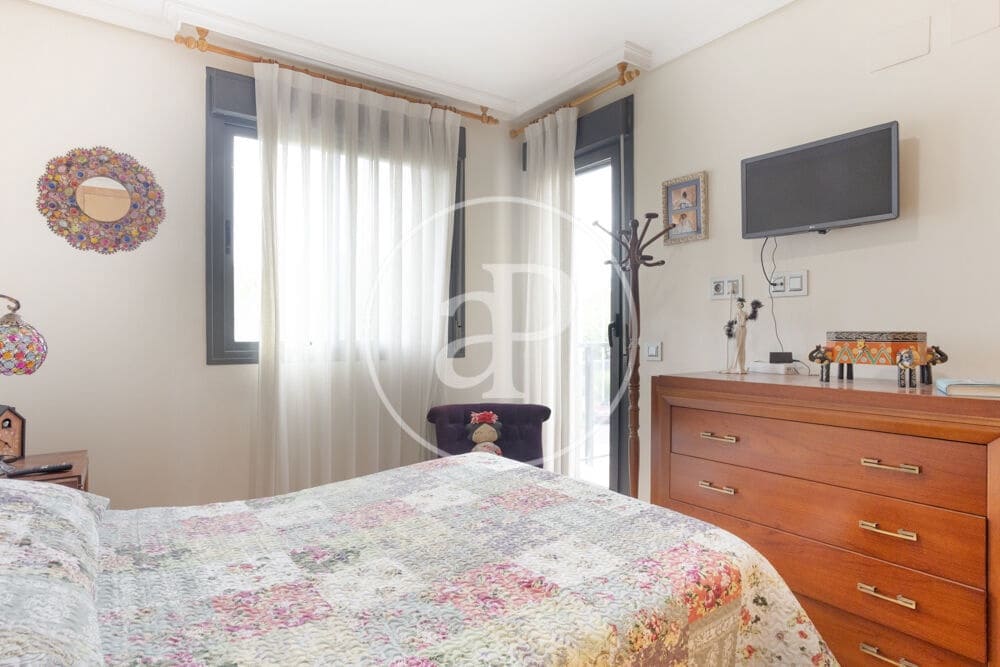 4 soveværelse Villa til salg i Castello de la Plana med swimmingpool - € 450.000 (Ref: 9849459)