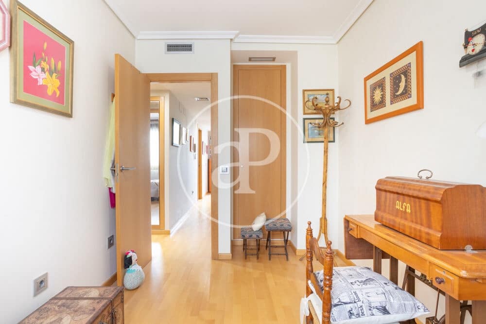 4 soveværelse Villa til salg i Castello de la Plana med swimmingpool - € 450.000 (Ref: 9849459)