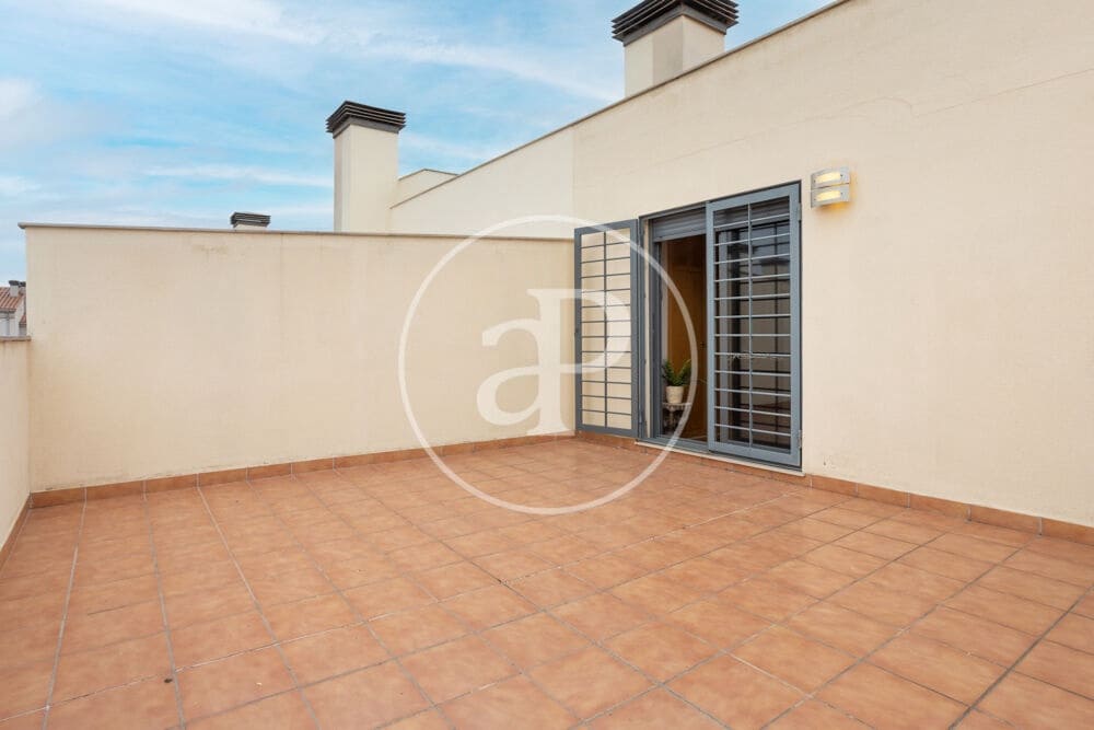 4 soveværelse Villa til salg i Castello de la Plana med swimmingpool - € 450.000 (Ref: 9849459)