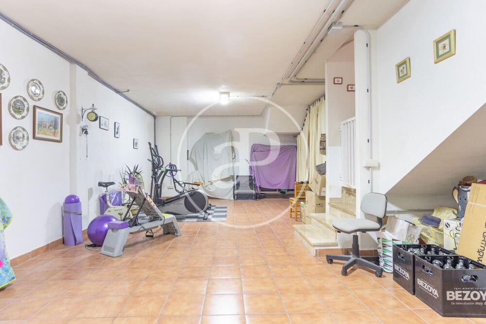 4 soveværelse Villa til salg i Castello de la Plana med swimmingpool - € 450.000 (Ref: 9849459)