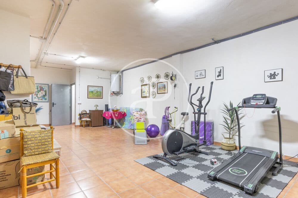 4 soveværelse Villa til salg i Castello de la Plana med swimmingpool - € 450.000 (Ref: 9849459)