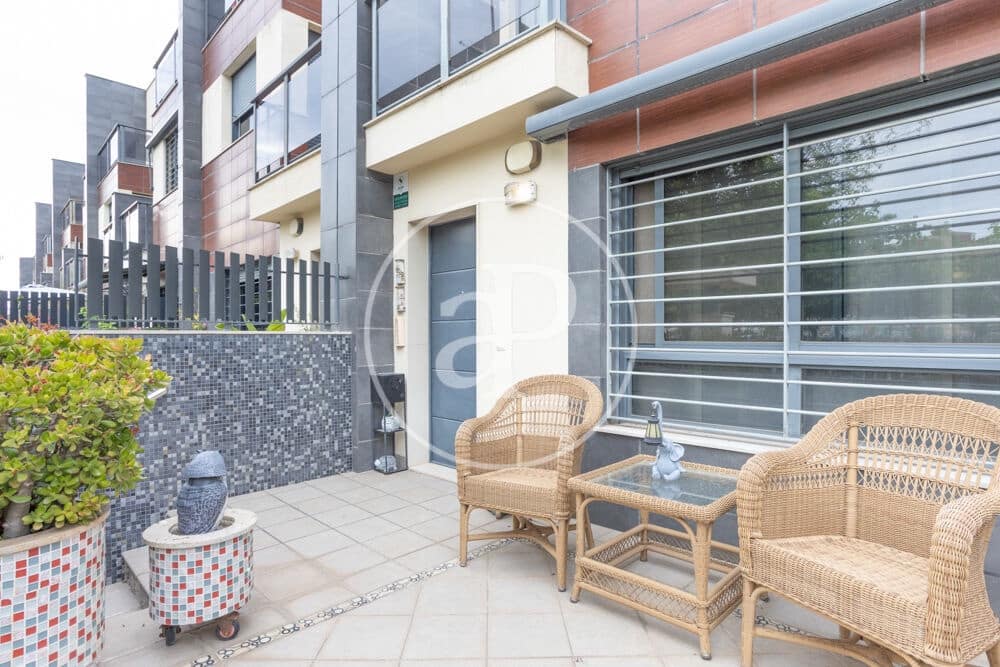 4 soveværelse Villa til salg i Castello de la Plana med swimmingpool - € 450.000 (Ref: 9849459)