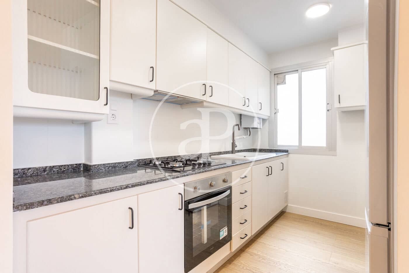 3 sovrum Lägenhet att hyra i Valencia stad - 1 600 € (Ref: 9849460)