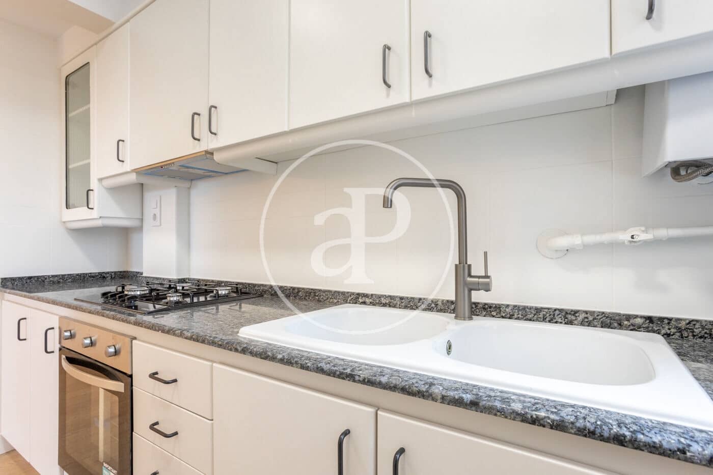 3 sovrum Lägenhet att hyra i Valencia stad - 1 600 € (Ref: 9849460)