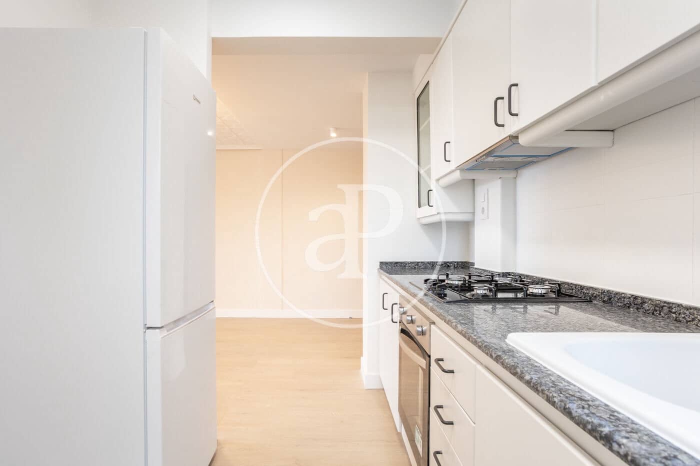 3 sovrum Lägenhet att hyra i Valencia stad - 1 600 € (Ref: 9849460)