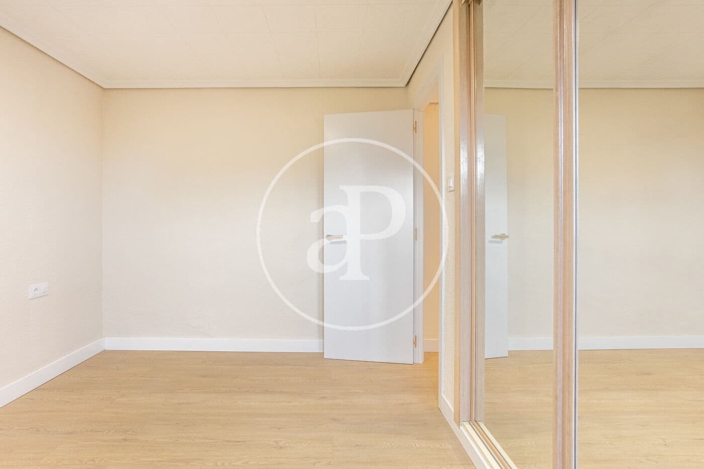 3 sovrum Lägenhet att hyra i Valencia stad - 1 600 € (Ref: 9849460)