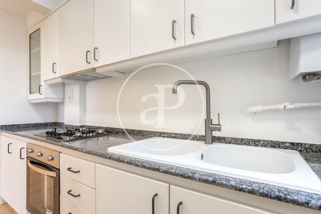 3 sovrum Lägenhet att hyra i Na Rovella, Valencia stad - 1 600 € (Ref: 9849460)
