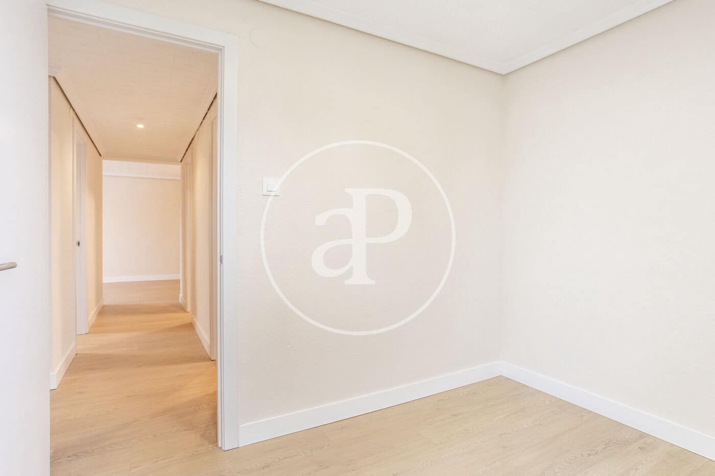 3 sovrum Lägenhet att hyra i Valencia stad - 1 600 € (Ref: 9849460)