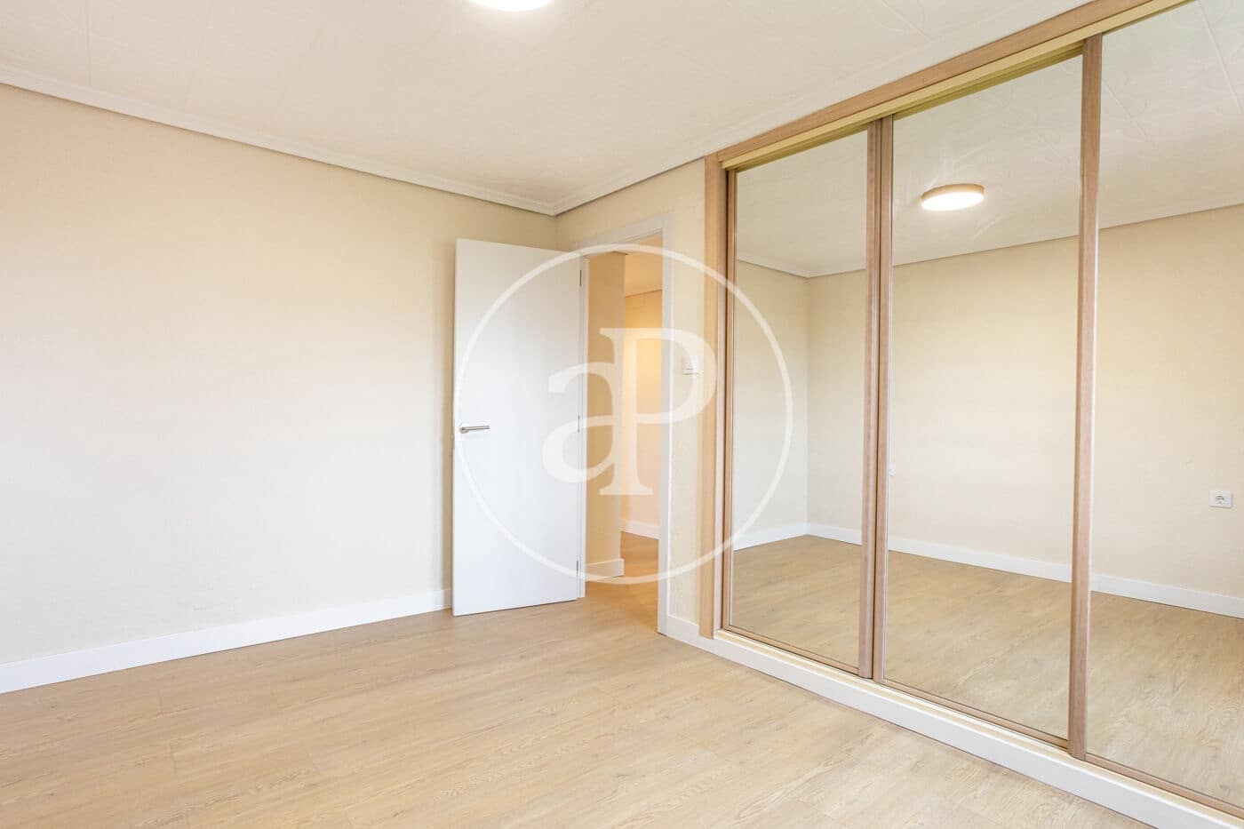 3 sovrum Lägenhet att hyra i Valencia stad - 1 600 € (Ref: 9849460)